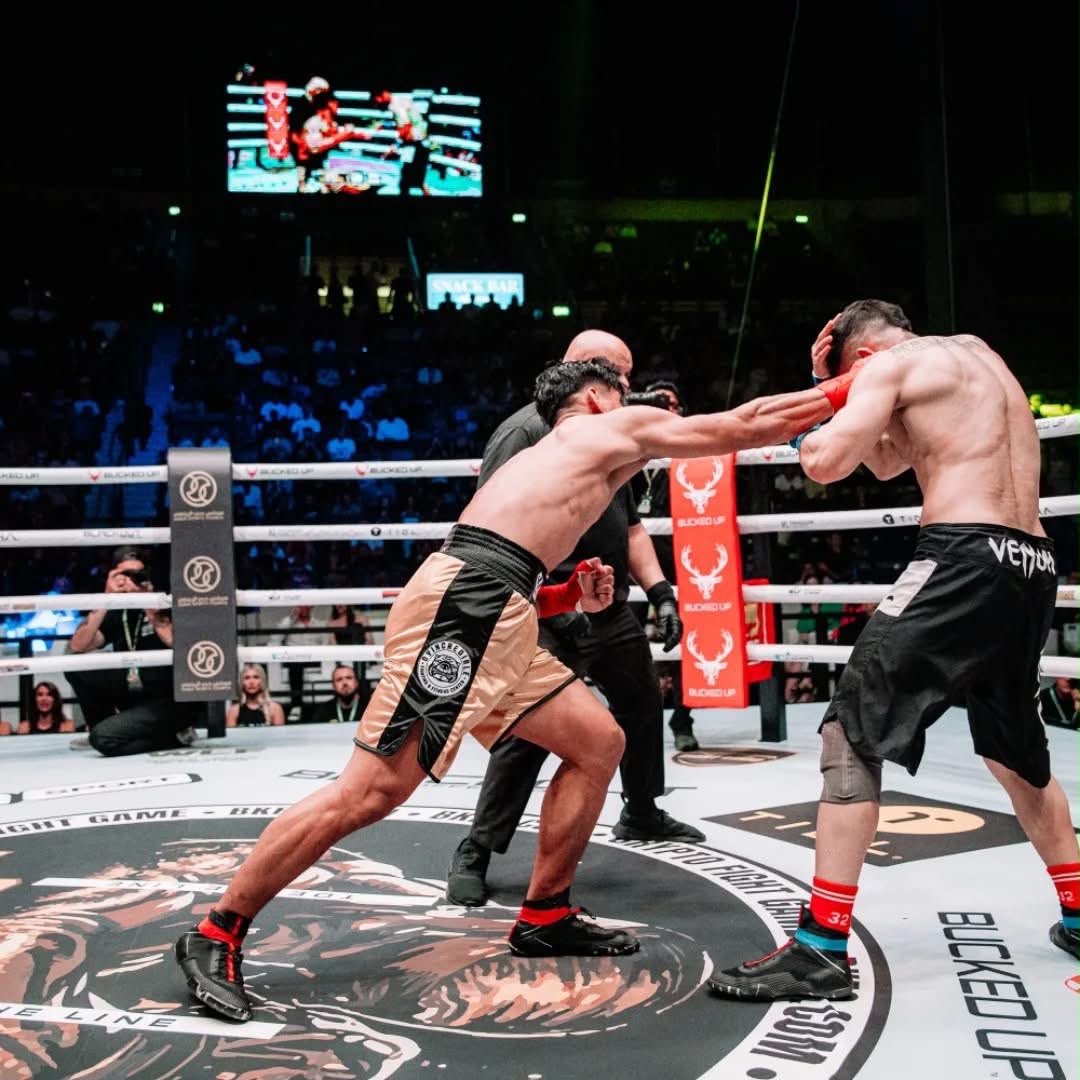 Mark Angel Sadang · action à mains nues sur le ring